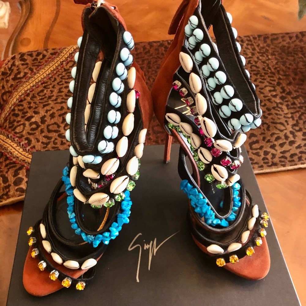 Beautiful Giuseppe Coline Shell Sandals